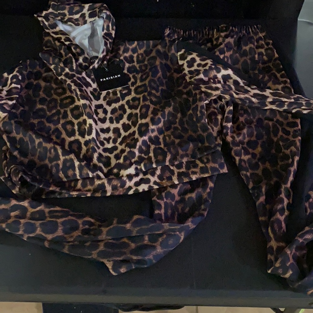 Women’s Leopard Print Two Piece Set